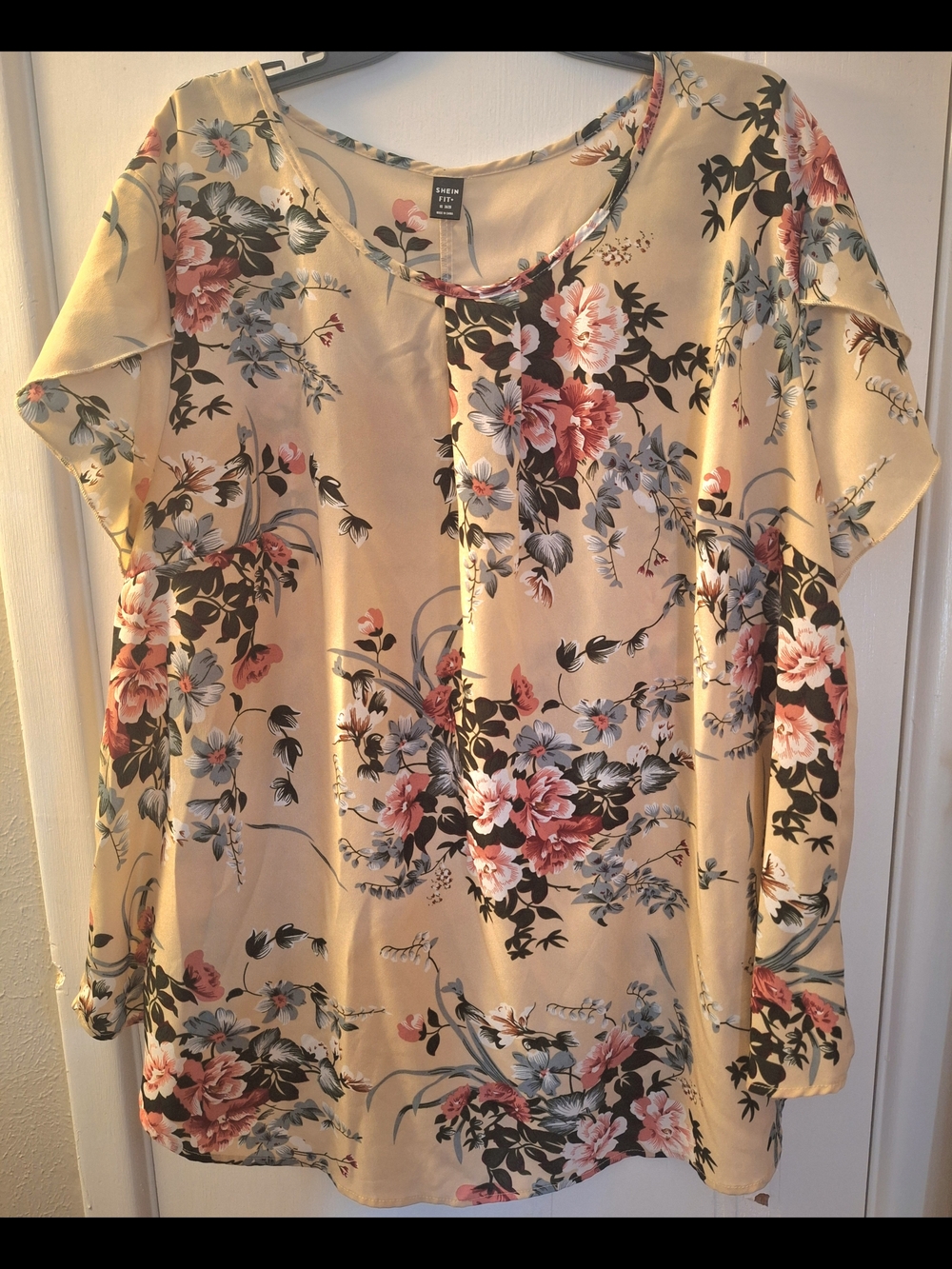 SHEIN Yellow Floral Short-Sleeve Blouse